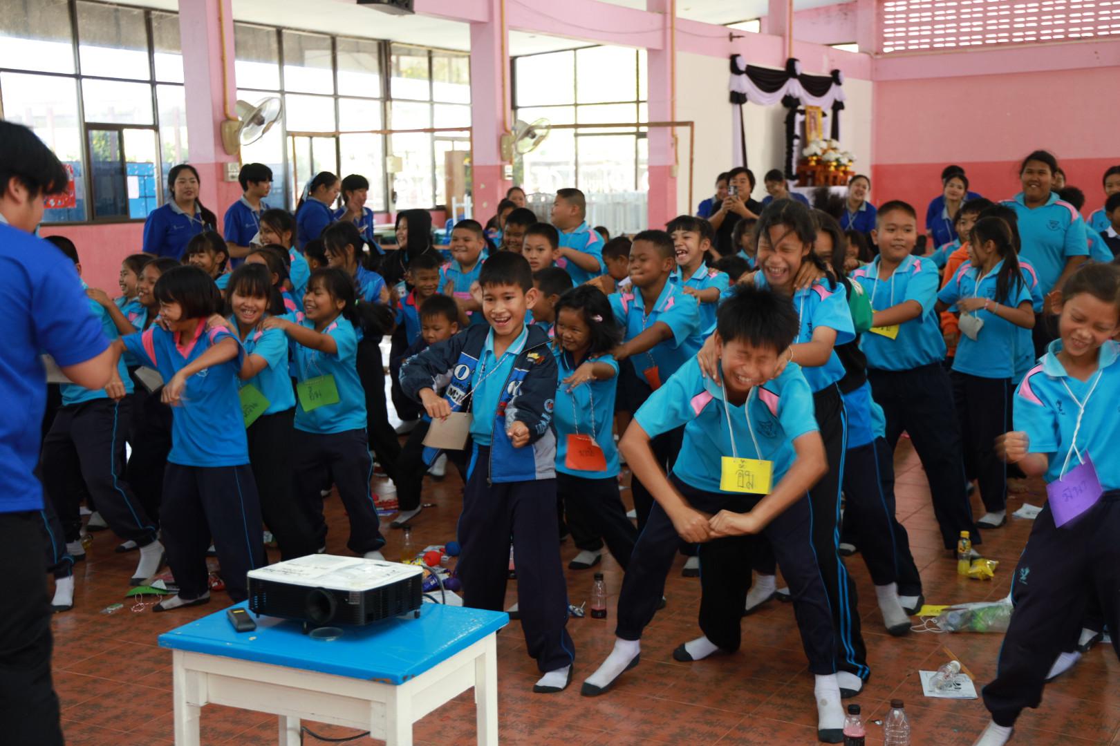 387. วันที่ 27 มกราคม 2569 โปรแกรมวิชาวิทยาศาสตร์ทั่วไป ได้จัดค่ายสเต็มศึกษาให้กับนักเรียนชั้นประถมศึกษาปีที่1-6 ณ โรงเรียนอนุบาลคลองขลุง จ.กำแพงเพชร